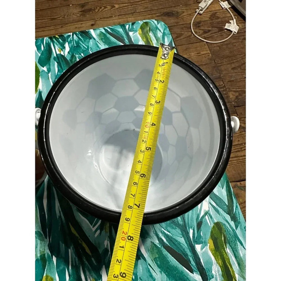 Soccer & Football Plastic Easter pails - Picture 6 of 9